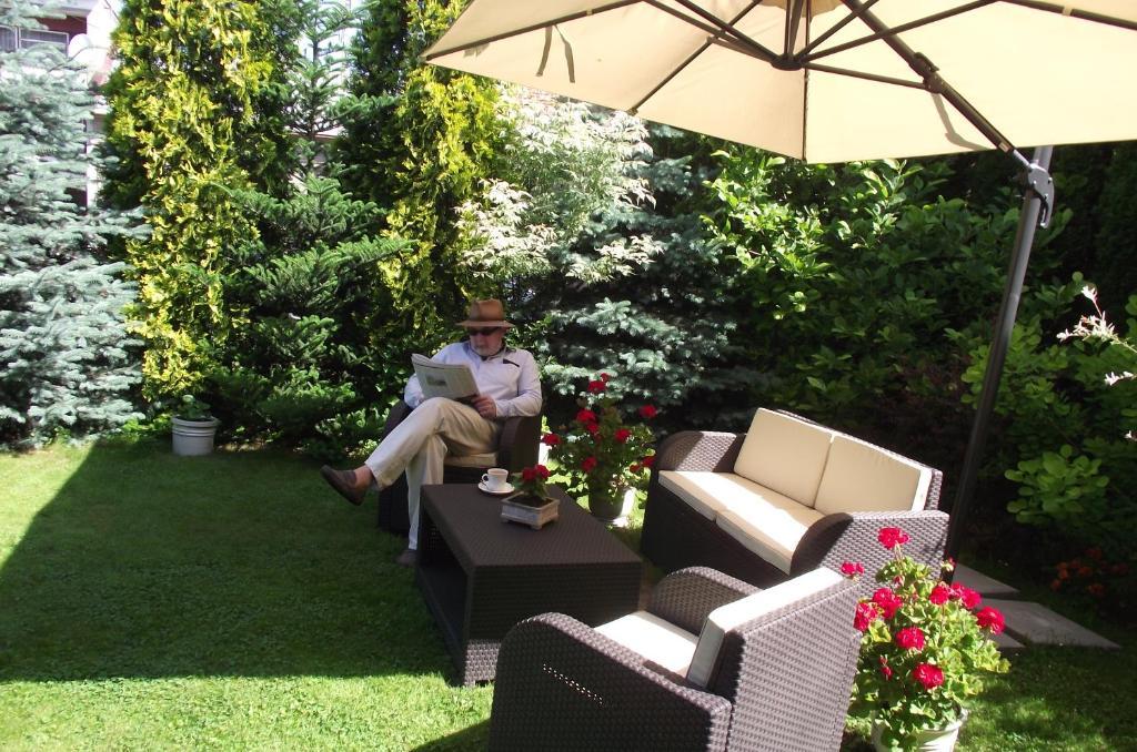 Villa Del Arte Bed & Breakfast Wadowice Exterior photo