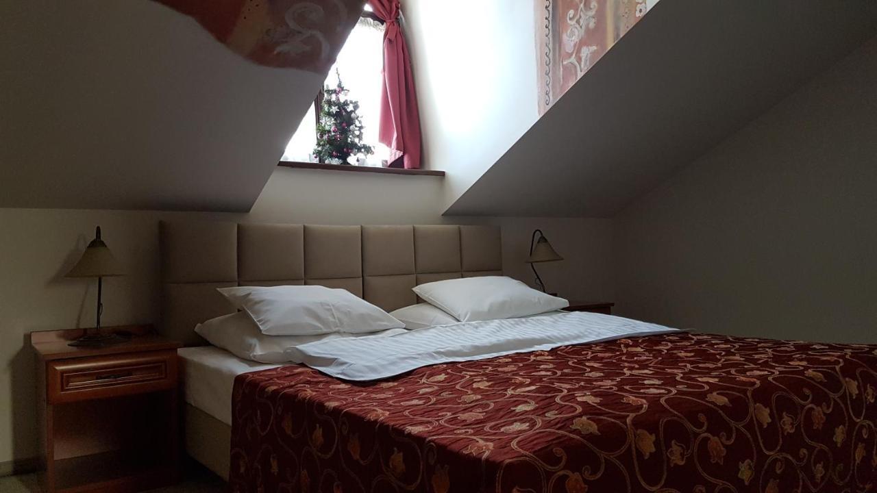 Villa Del Arte Bed & Breakfast Wadowice Exterior photo